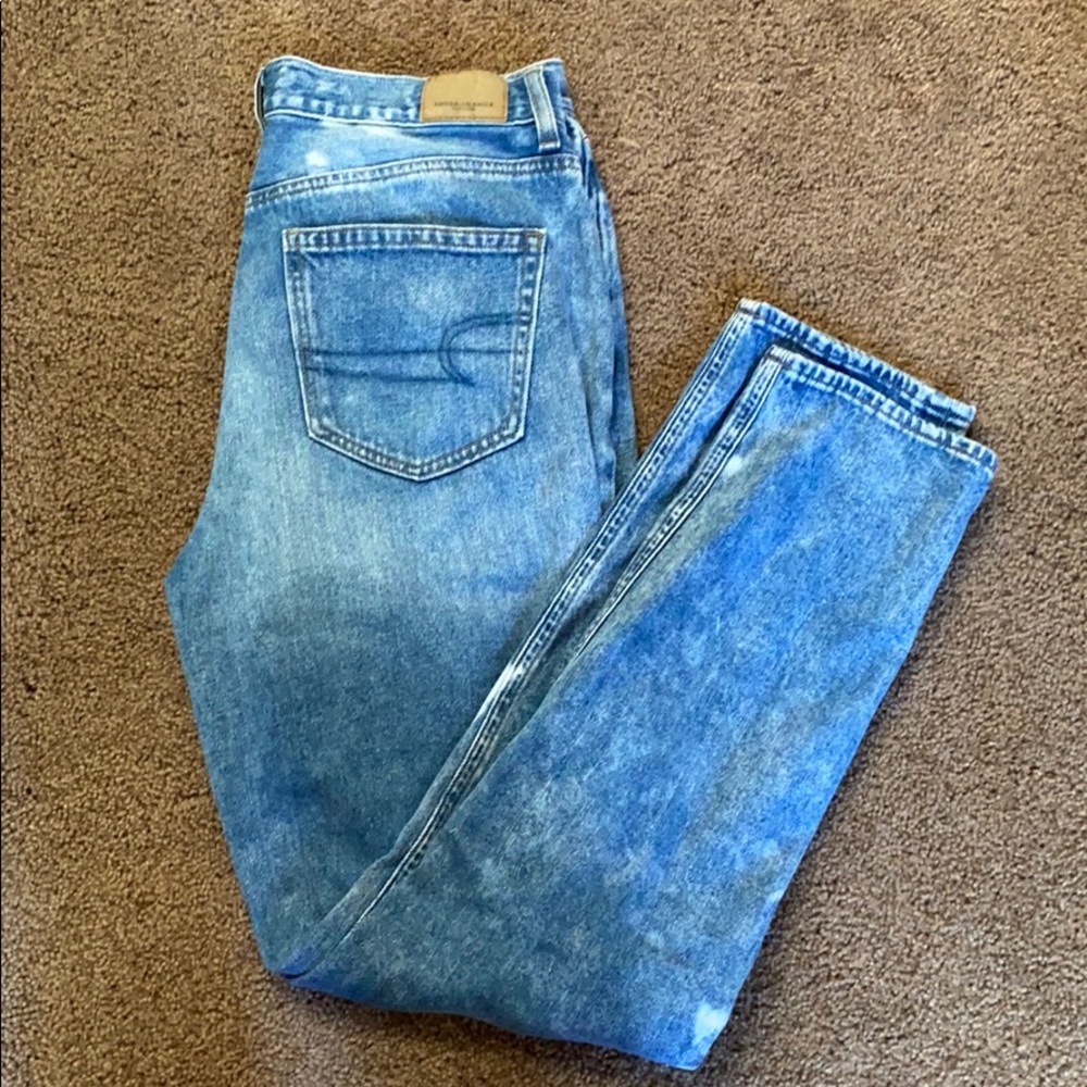 AMERICAN EAGLE OUTFITTERS ACID WASH MOM JEAN